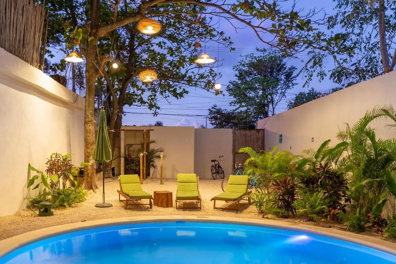 Oostel Smart Hostel - Tulum Pueblo (Adults Only)